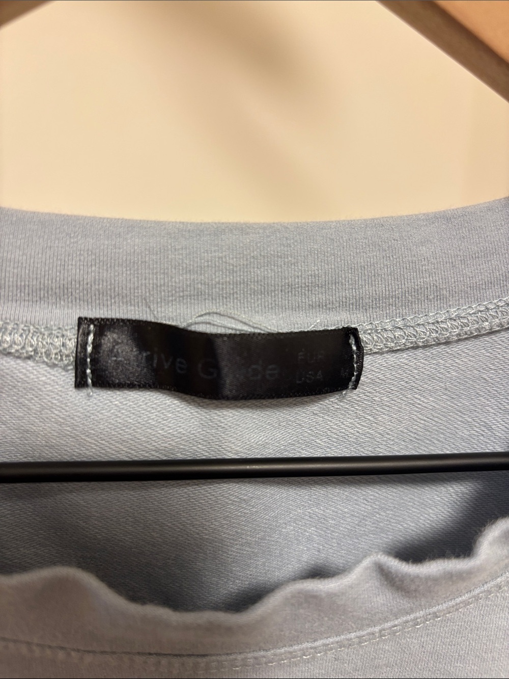 Arrive Guide Cropped Tank - Picture 3 of 5